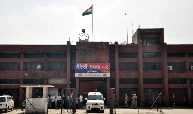 The police will bring the accused on production warrant for questioning to know from where they had procured the mobile phone. (HT FILE) The police will bring the accused on production warrant for questioning to know from where they had procured the mobile phone. (HT FILE)
