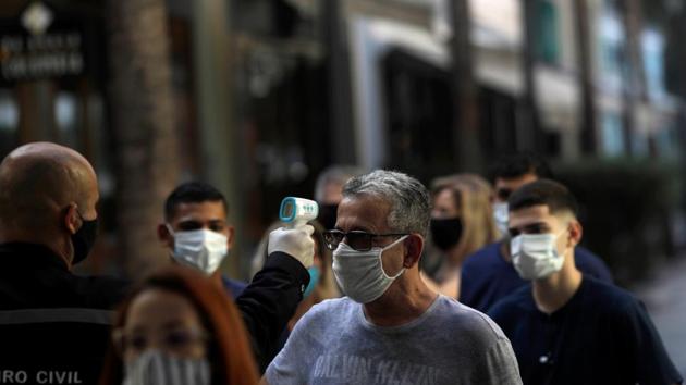 The total number of Covid-19 cases in Singapore surged past 40,000 on Saturday after 347 new infections were reported.(REUTERS) The total number of Covid-19 cases in Singapore surged past 40,000 on Saturday after 347 new infections were reported.(REUTERS)