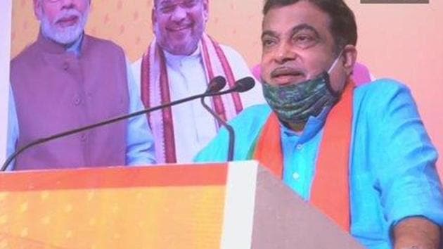 Union minister Nitin Gadkari addresses the ‘Gujarat Jan Samvad’ virtual rally on Sunday. (ANI) Union minister Nitin Gadkari addresses the ‘Gujarat Jan Samvad’ virtual rally on Sunday. (ANI)