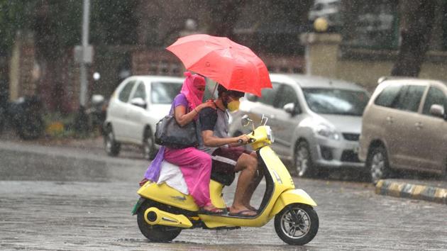 IMD declares monsoon onset over Mumbai, covers Maharashtra | Mumbai news -  Hindustan Times