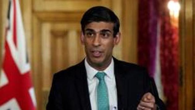 Britain’s government will review its two-metre social distancing rule (via REUTERS) Britain’s government will review its two-metre social distancing rule (via REUTERS)