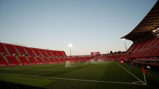General view inside the stadium before the match, as play resumes behind closed doors following the outbreak of the coronavirus disease.(REUTERS) General view inside the stadium before the match, as play resumes behind closed doors following the outbreak of the coronavirus disease.(REUTERS)