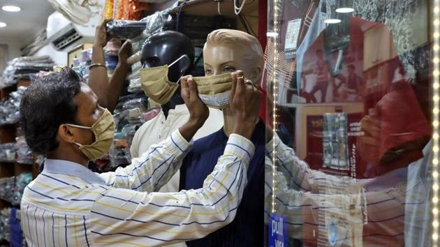 The Covid-19 situation in India’s major cities, including Mumbai, Delhi, Chennai, Thane, Ahmedabad and Indore, have worsened, prompting the government to take additional steps to ramp up its fight against the pandemic.(Reuters file photo) The Covid-19 situation in India’s major cities, including Mumbai, Delhi, Chennai, Thane, Ahmedabad and Indore, have worsened, prompting the government to take additional steps to ramp up its fight against the pandemic.(Reuters file photo)