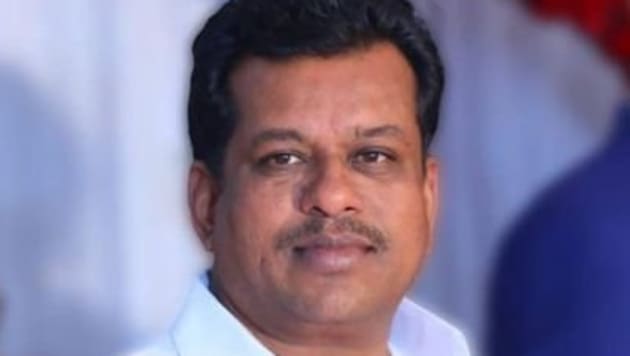 Most people at the wedding in Hagribommanhalli did not wear masks either and failed to maintain social distance, police said. (P T Parameshwar Naik/YTwitter) Most people at the wedding in Hagribommanhalli did not wear masks either and failed to maintain social distance, police said. (P T Parameshwar Naik/YTwitter)