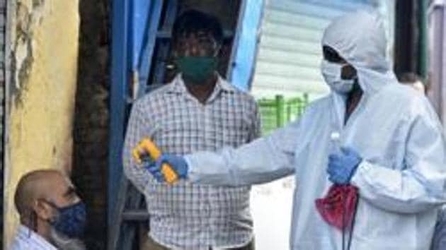 On Monday, 24 patients were also discharged from hospitals across the state after they recovered from the viral infection.(Satyabrata Tripathy/HT Photo) On Monday, 24 patients were also discharged from hospitals across the state after they recovered from the viral infection.(Satyabrata Tripathy/HT Photo)