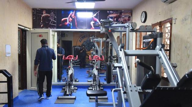 Mahesh, a gymer said that he had to participate in a competition and due to lockdown he could not work on his bodybuilding. (Raj K Raj/HT fie PHOTO) Mahesh, a gymer said that he had to participate in a competition and due to lockdown he could not work on his bodybuilding. (Raj K Raj/HT fie PHOTO)