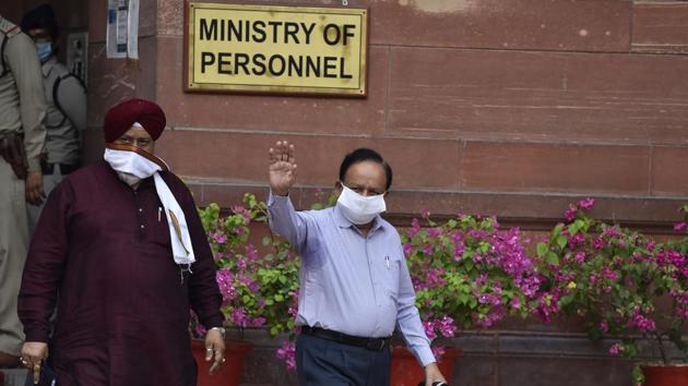 Union health minister Harsh Vardhan leaves the Ministry of Home Affairs after a meeting with Home Minister Amit Shah, in New Delhi on Sunday.(Sanjeev Verma/HT Photo) Union health minister Harsh Vardhan leaves the Ministry of Home Affairs after a meeting with Home Minister Amit Shah, in New Delhi on Sunday.(Sanjeev Verma/HT Photo)