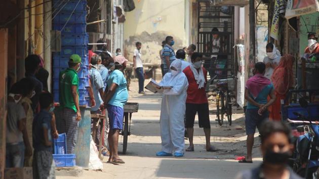 As of Sunday, the district has reported 3,294 cases, along with 31 deaths, prompting the district administration to increase the number of containment zones in the district from 66 to 98. (Yogendra Kumar/HT file photo. Representative image) As of Sunday, the district has reported 3,294 cases, along with 31 deaths, prompting the district administration to increase the number of containment zones in the district from 66 to 98. (Yogendra Kumar/HT file photo. Representative image)