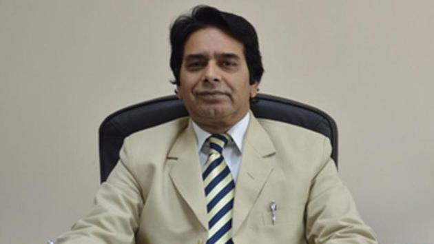 Sher-I-Kashmir Institute of Medical Sciences (SKIMS) director AG Ahangar speaks about the UT’s testing rate, health infrastructure, community transmission and patient care. (HT Photo) Sher-I-Kashmir Institute of Medical Sciences (SKIMS) director AG Ahangar speaks about the UT’s testing rate, health infrastructure, community transmission and patient care. (HT Photo)