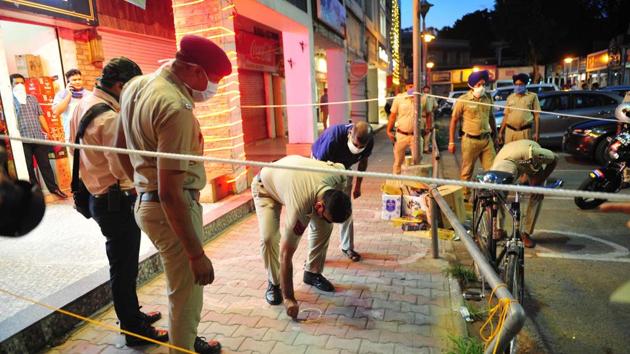 Two men had rained bullets at a liquor shop in Sector 9 on the evening of June 2, leaving four men injured. Two men had rained bullets at a liquor shop in Sector 9 on the evening of June 2, leaving four men injured.