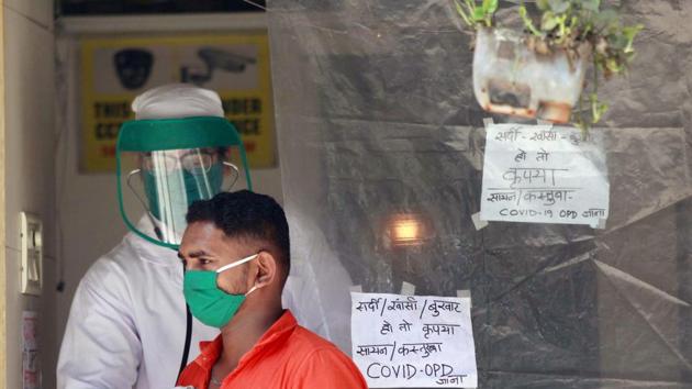 Mumbai alone added 862 fatalities to its death toll on Tuesday with officials citing discrepancies in records filed from various counting centres, according to a Bloomberg report. (ANI file photo) Mumbai alone added 862 fatalities to its death toll on Tuesday with officials citing discrepancies in records filed from various counting centres, according to a Bloomberg report. (ANI file photo)