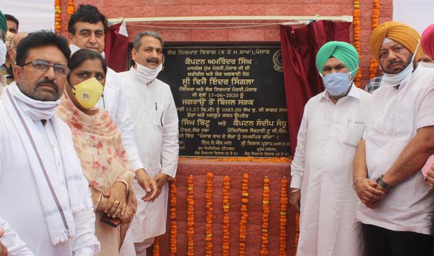 Vijay Inder Singla, Punjab PWD and school education minister, inaugurated the Ludhiana-Pakhowal Road, that has been renamed Shaheed Kartar Singh Sarabha Marg in Ludhiana on Wednesday. (GURPREET SINGH/HT) Vijay Inder Singla, Punjab PWD and school education minister, inaugurated the Ludhiana-Pakhowal Road, that has been renamed Shaheed Kartar Singh Sarabha Marg in Ludhiana on Wednesday. (GURPREET SINGH/HT)