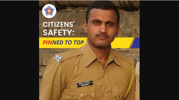 The image shows Mumbai Police Constable S.Kolekar.(Twitter/@MumbaiPolice)