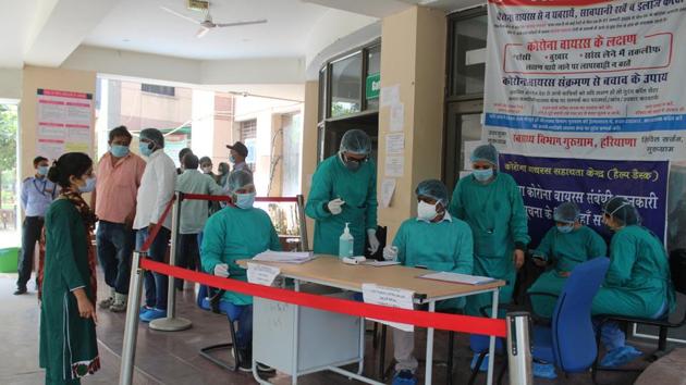 Currently, 67 Covid-19 patients in the district are on ventilator support in 35 private hospitals, the officials said. (Yogendra Kumar/HT file photo) Currently, 67 Covid-19 patients in the district are on ventilator support in 35 private hospitals, the officials said. (Yogendra Kumar/HT file photo)