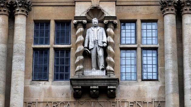 A statue of Cecil Rhodes is seen outside Oriel College. The development comes in the context of recent demonstrations in Oxford, London, Bristol and elsewhere as part of the BLM campaign.(Reuters photo) A statue of Cecil Rhodes is seen outside Oriel College. The development comes in the context of recent demonstrations in Oxford, London, Bristol and elsewhere as part of the BLM campaign.(Reuters photo)