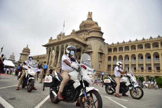 Bengaluru: Traffic police personnel take party in 'Mask Day' rally organised by Karnataka government in the wake of coronavirus pandemic, during the ongoing nationwide lockdown, in Bengaluru, Thursday, June 18, 2020.  (PTI) 