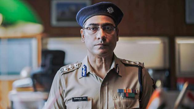 Lalbazaar delves deep into the psyche of the police force, which goes beyond the order of crime and punishment. It shows officers as ordinary human beings with families and feelings, which sometimes can come in the way of their call for duty.(ZEE5)