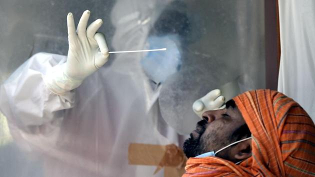 The recovery rate of patients stood at 52.52 per cent, according to official statistics. (Vipin Kumar/HT PHOTO) The recovery rate of patients stood at 52.52 per cent, according to official statistics. (Vipin Kumar/HT PHOTO)