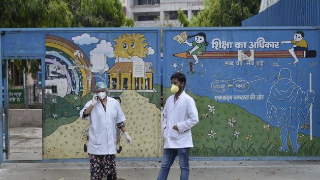Another AAP MLA from Rajinder Nagar, Raghav Chadha, also opposed the L-G’s move on the ground that the national capital would require at least 90,000 hospital beds by end-June, if the order has to be followed.(Burhaan Kinu/HT file photo) Another AAP MLA from Rajinder Nagar, Raghav Chadha, also opposed the L-G’s move on the ground that the national capital would require at least 90,000 hospital beds by end-June, if the order has to be followed.(Burhaan Kinu/HT file photo)