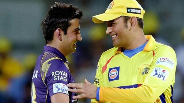 Chennai Super Kings (CSK) skipper MS Dhoni and Kolkata Knight Riders (KKR) captain Gautam Gambhir during the IPL 2015 match.(PTI)