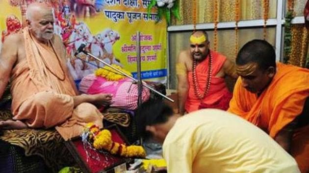 Puri Shankaracharya Swami Nischalananda Saraswati has alleged that there was a plan to stall the Puri Rath Yatra this year. (HT Photo) Puri Shankaracharya Swami Nischalananda Saraswati has alleged that there was a plan to stall the Puri Rath Yatra this year. (HT Photo)