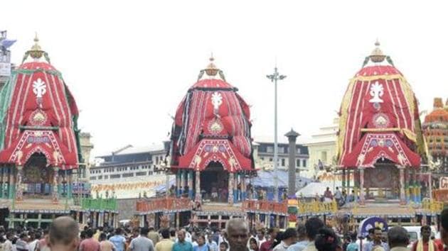 The health and family welfare department said 700 servitors would undergo Covid-19 tests tonight and only those who test negative would be allowed to pull the chariots tomorrow.(ANI PHOTO.)