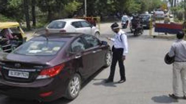 Police force is deployed at the border to foresee the security. (Sunil Ghosh / Hindustan Times (Representative image)) Police force is deployed at the border to foresee the security. (Sunil Ghosh / Hindustan Times (Representative image))