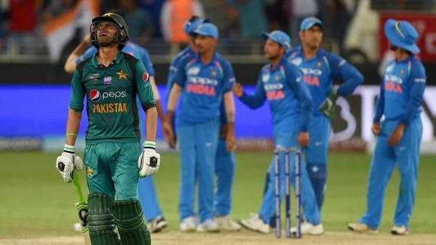 File image of Shoaib Akhtar playing against India.(AFP) File image of Shoaib Akhtar playing against India.(AFP)