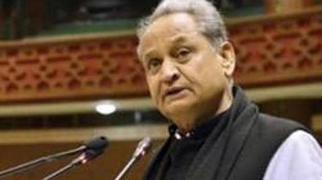 The state government will spend <span class='webrupee'>₹</span>100 crore every year on the Indira Rasoi Yojna (Indira Kitchen Scheme).(HT photo)