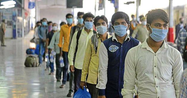 The UP government is setting up nearly 850 career counselling centres to connect migrant job seekers with job providers. (ht) The UP government is setting up nearly 850 career counselling centres to connect migrant job seekers with job providers. (ht)