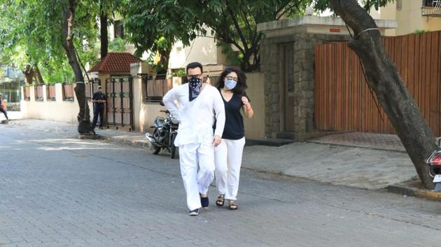 Saif and Kareena were dressed in combinations of white and black.
