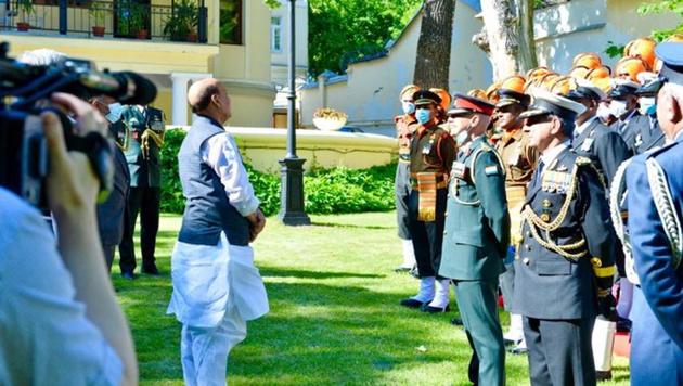 Defence minister Rajnath Singh visited Moscow to help mark World War II Victory Day just after external affairs minister S Jaishankar attended a virtual Russia-India-China summit hosted by Moscow(ANI)