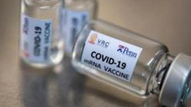 FILE PHOTO: Phials of an mRNA type vaccine candidate for the coronavirus disease (Covid-19) are pictured at Chulalongkorn University during the development of an mRNA type vaccine in Bangkok, Thailand. (REUTERS) FILE PHOTO: Phials of an mRNA type vaccine candidate for the coronavirus disease (Covid-19) are pictured at Chulalongkorn University during the development of an mRNA type vaccine in Bangkok, Thailand. (REUTERS)