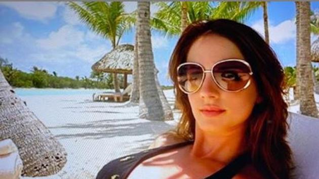 Sussanne Khan is missing being in the sun, with her feet in the sand. The pandemic has got us all sitting at home, missing out beach and mountain holidays in the summer. Check out what these celebs are sharing about their own old vacation pictures.