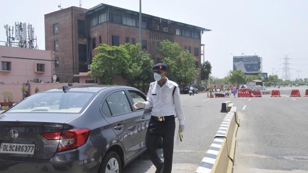 According to the Uttar Pradesh government rules, vehicles from Delhi can only enter Noida—which had sealed its border with the national capital in April— with a valid identity card and the pass issued by the Gautam Budh Nagar district magistrate. (Sunil Ghosh/HT file photo) According to the Uttar Pradesh government rules, vehicles from Delhi can only enter Noida—which had sealed its border with the national capital in April— with a valid identity card and the pass issued by the Gautam Budh Nagar district magistrate. (Sunil Ghosh/HT file photo)