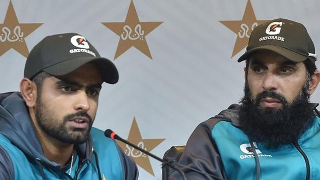 Babar Azam (L) and Misbah-Ul-Haq addressing a press conference.(Getty Images)