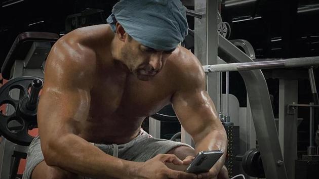 Salman Khan post a workout.