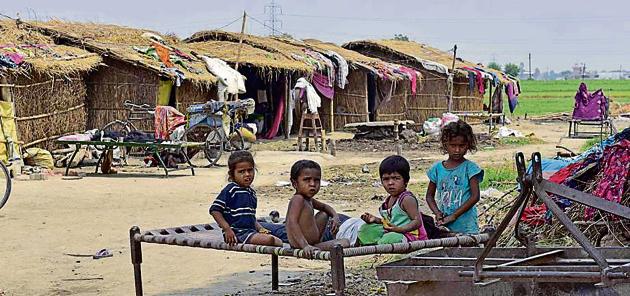 The families, who lost all their belongings in the May 29 fire, are still struggling to make ends meet.(Gurpreet Singh/HT)