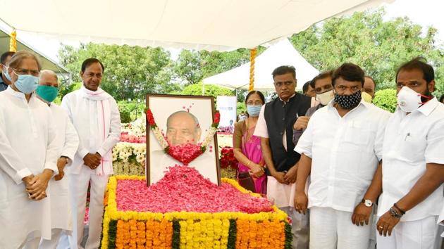 KCR was addressing a select gathering of invitees at P V Gyan Bhoomi; the samadhi of the former Prime Minister, at Necklace Road on the banks of Hussain Sagar in Hyderabad, inaugurating the latter’s birth centenary celebrations.(HT PHOTO.)
