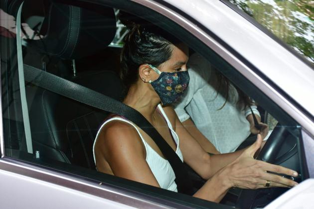 Actor Shibani Dandekar, Farhan’s girlfriend, was also clicked with Rhea. (Varinder Chawla)