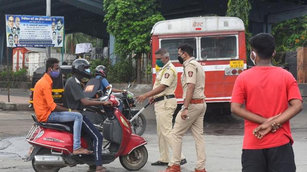 The police department has said that if citizens fail to adhere to the guidelines, they will face lawful action. (Vijayanand Gupta/HT Photo) The police department has said that if citizens fail to adhere to the guidelines, they will face lawful action. (Vijayanand Gupta/HT Photo)