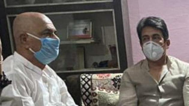 Shekhar Suman (right) with Sushant Singh Rajput’s father in Patna.