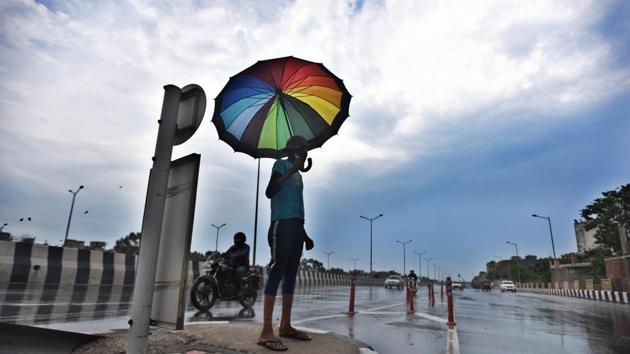 Earlier, IMD had predicted ‘generally cloudy sky with light rain’ in the city on June 29. (Raj K Raj/HT PHOTO) Earlier, IMD had predicted ‘generally cloudy sky with light rain’ in the city on June 29. (Raj K Raj/HT PHOTO)