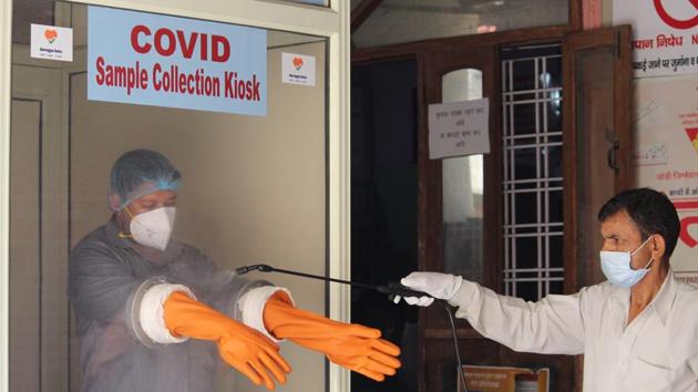 Karnataka High Court has been suspended for Tuesday, for sanitisation of the entire court complex(Yogendra Kumar/HT PHOTO) Karnataka High Court has been suspended for Tuesday, for sanitisation of the entire court complex(Yogendra Kumar/HT PHOTO)