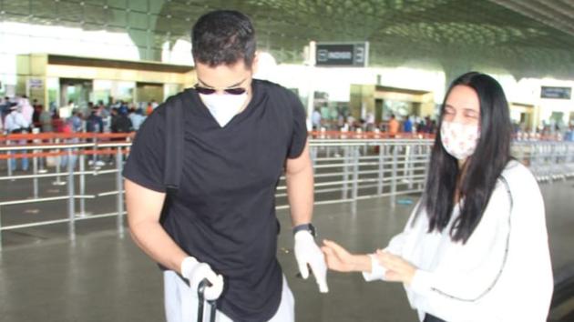 Actor couple Neha Dhupia and Angad Bedi at the Mumbai international airport. Neha had come to see Angad off. (Varinder Chawla) Actor couple Neha Dhupia and Angad Bedi at the Mumbai international airport. Neha had come to see Angad off. (Varinder Chawla)
