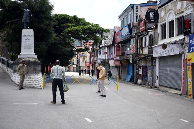 In summer, tourists from Punjab, Delhi, Gujarat, Maharashtra and Tamil Nadu flock to the state but these states are gravely infected and are in the red zone, say hoteliers. (Representative Image/HT) In summer, tourists from Punjab, Delhi, Gujarat, Maharashtra and Tamil Nadu flock to the state but these states are gravely infected and are in the red zone, say hoteliers. (Representative Image/HT)