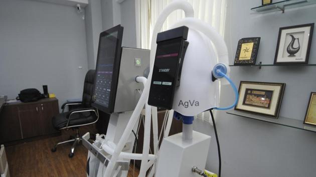 PMC Commissioner Shekhar Gaikwad said, with the new addition, the city now has 313 ventilators at public hospitals.(Sunil Ghosh/HT file photo. Representative image)