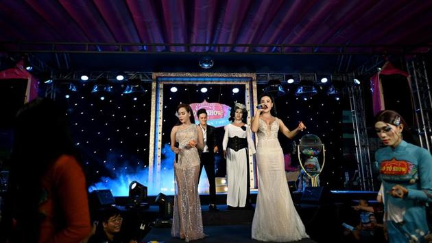 Transgender performers during a lotto show . Vuong Kha Phong, LGBT rights programme officer at Vietnamese NGO iSEE, said such shows help promote visibility of sexual and gender minorities but warned that while they were “a good first step”, they are not enough. “While you may enjoy the show, you don’t really necessarily think about how they deserve access to healthcare or to good employment opportunities,” Phong told AFP. (Manan VATSYAYANA / AFP) Transgender performers during a lotto show . Vuong Kha Phong, LGBT rights programme officer at Vietnamese NGO iSEE, said such shows help promote visibility of sexual and gender minorities but warned that while they were “a good first step”, they are not enough. “While you may enjoy the show, you don’t really necessarily think about how they deserve access to healthcare or to good employment opportunities,” Phong told AFP. (Manan VATSYAYANA / AFP)