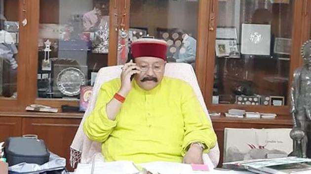 Uttarakhand tourism minister Satpal Maharaj in his office.(HT Photo)