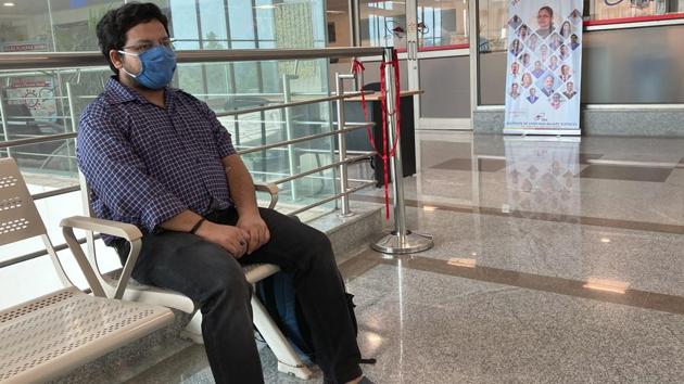 Abhinav Singh, a Covid-19 recovered person, waits to donate his blood plasma at a blood plasma bank that was inaugurated Thursday in New Delhi, Thursday, July 2, 2020.(AP Photo/Shonal Ganguly)